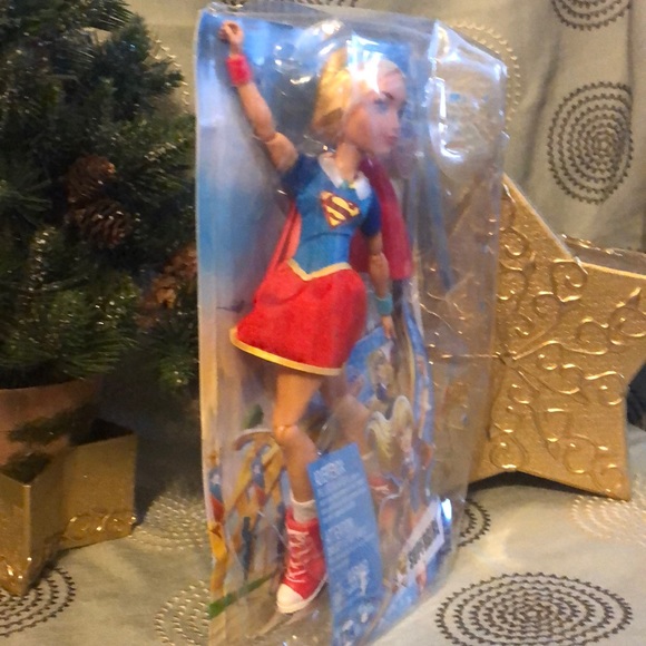 B2G1 DC Superhero supergirl doll - Picture 4 of 7